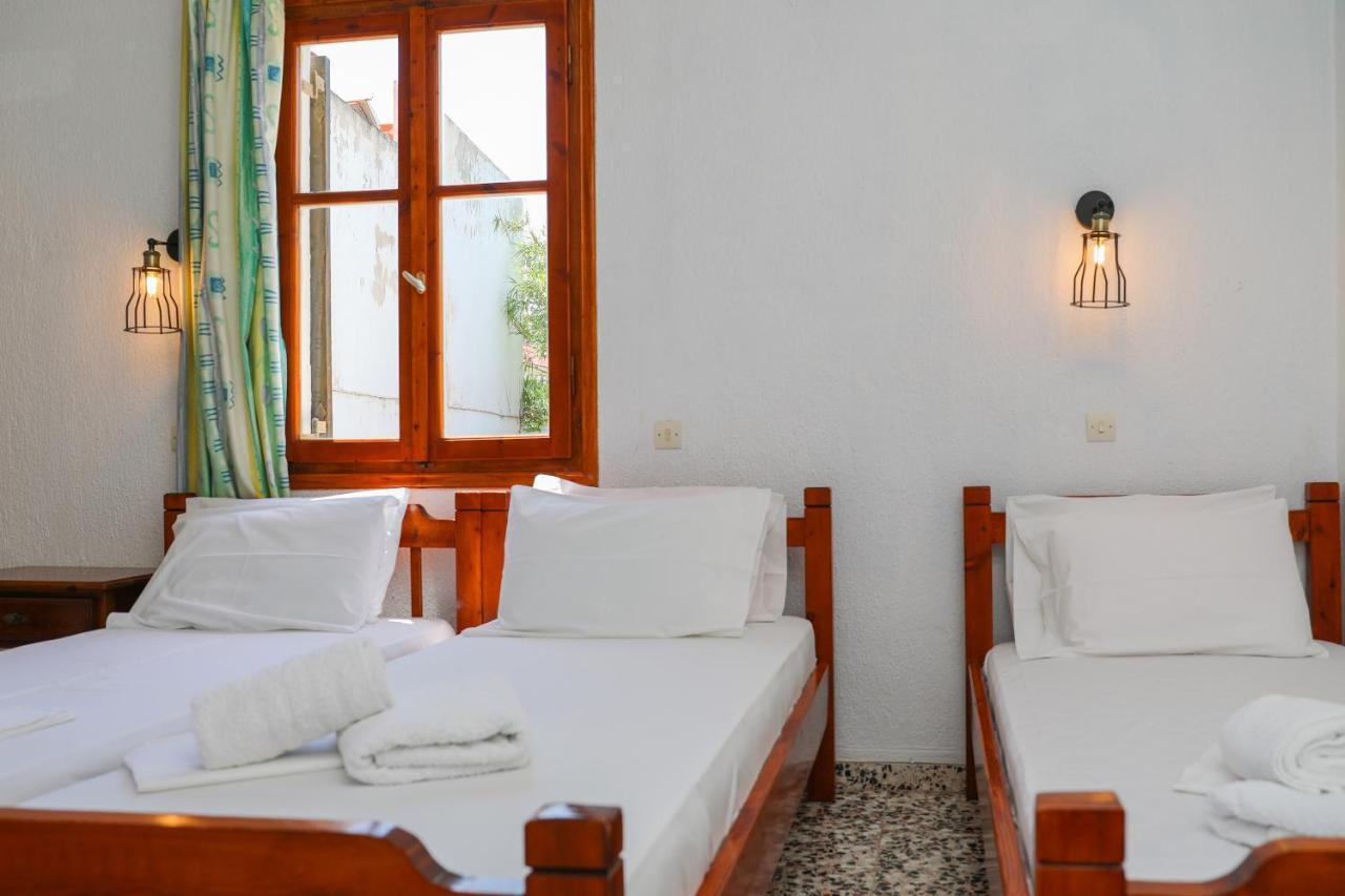 סקופלוס טאון Fotini Rooms מראה חיצוני תמונה