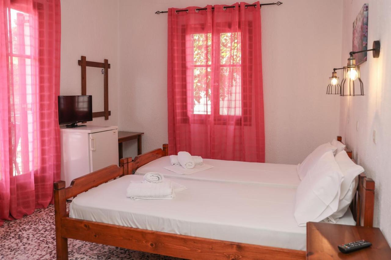 סקופלוס טאון Fotini Rooms מראה חיצוני תמונה
